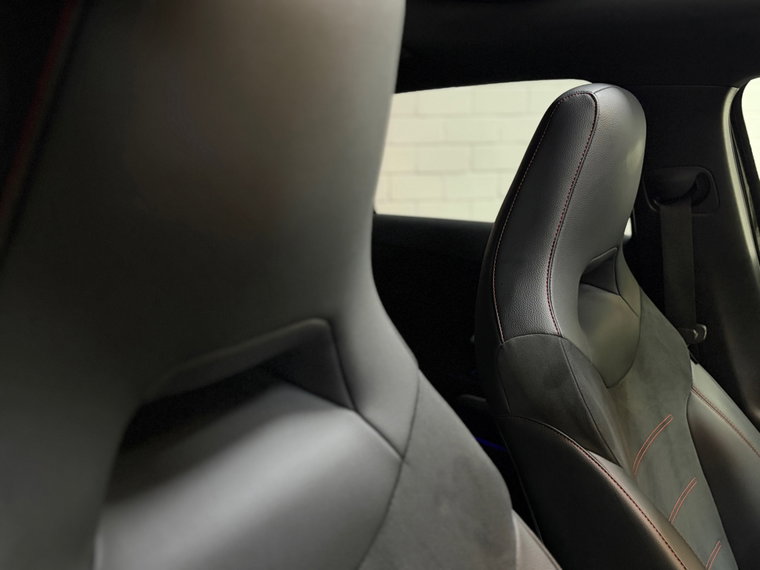 Vehicle Image 25