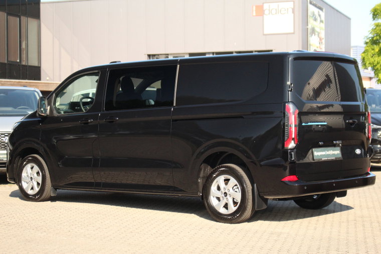 Vehicle Image 13