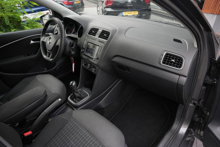 Vehicle Image 18