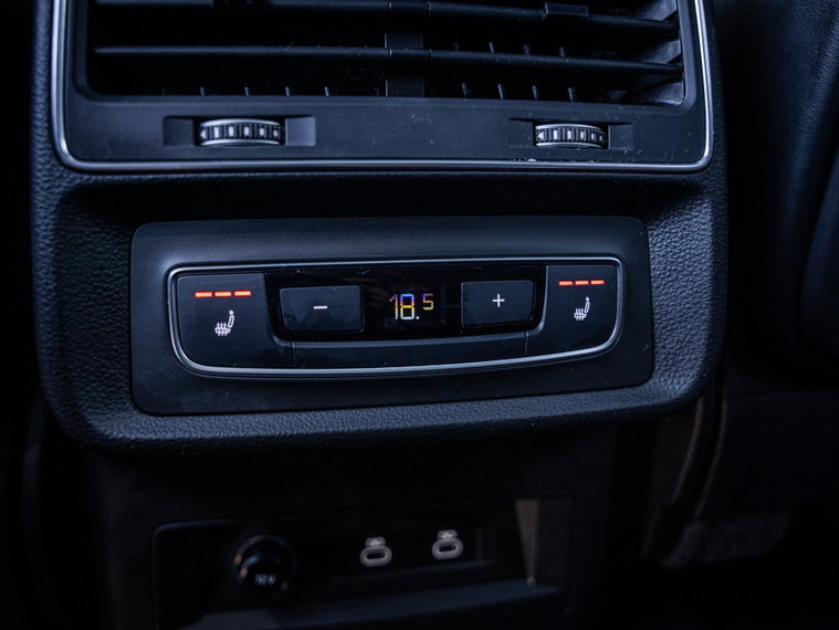 Vehicle Image 42