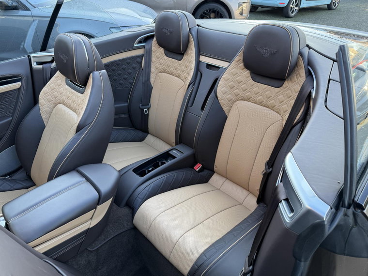 Vehicle Image 33
