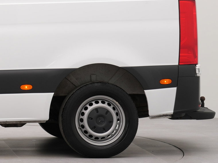 Vehicle Image 41