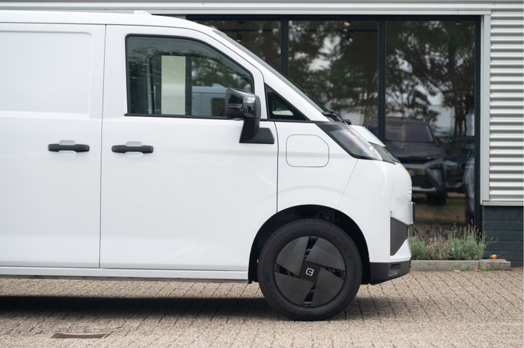 Vehicle Image 26