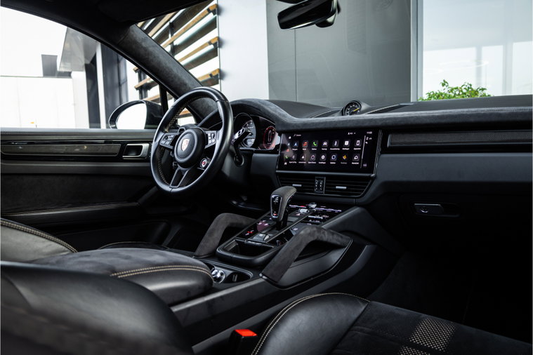 Vehicle Image 10