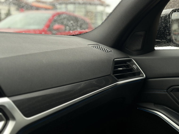 Vehicle Image 39