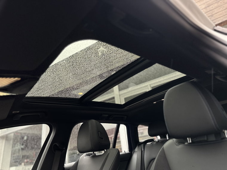 Vehicle Image 40