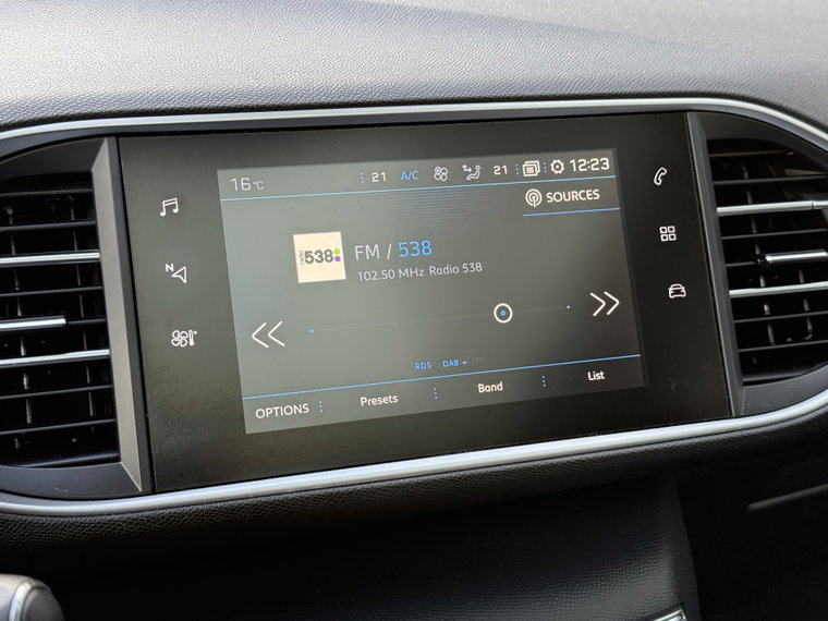 Vehicle Image 20