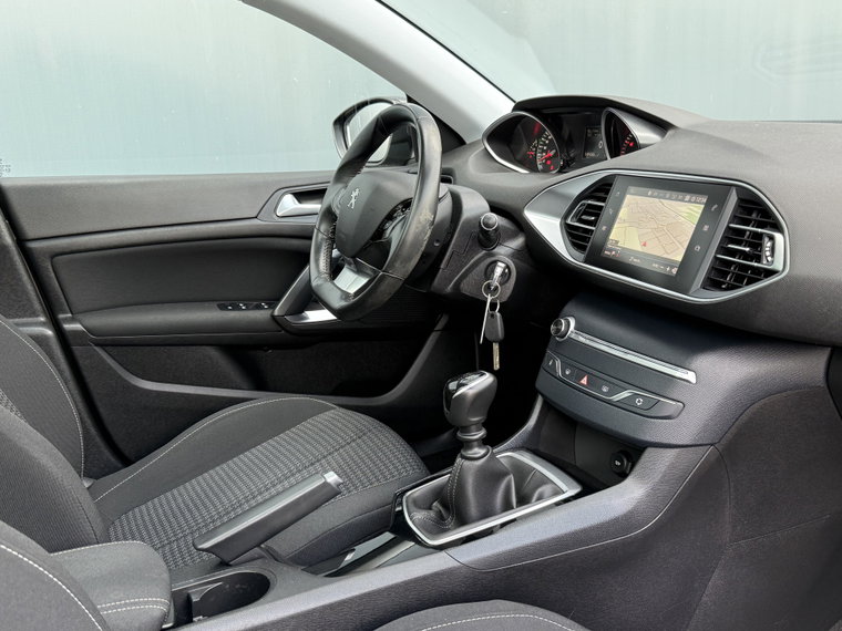 Vehicle Image 37