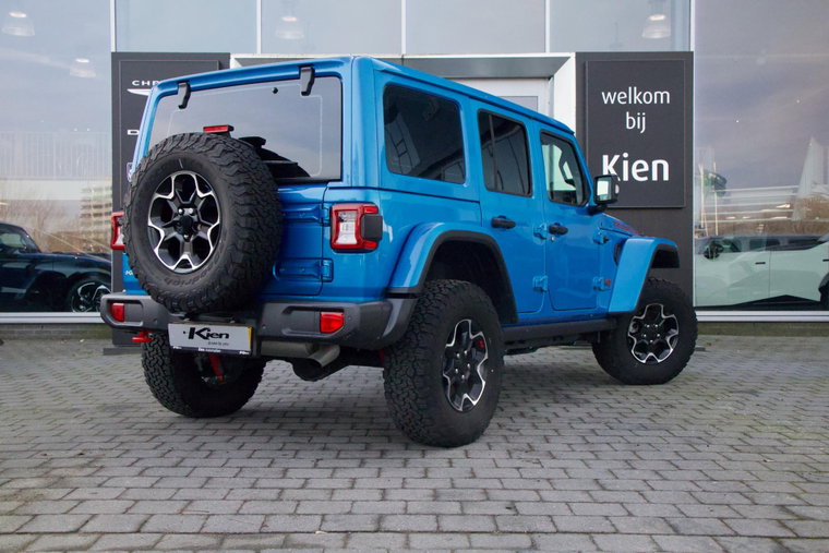 Vehicle Image 17