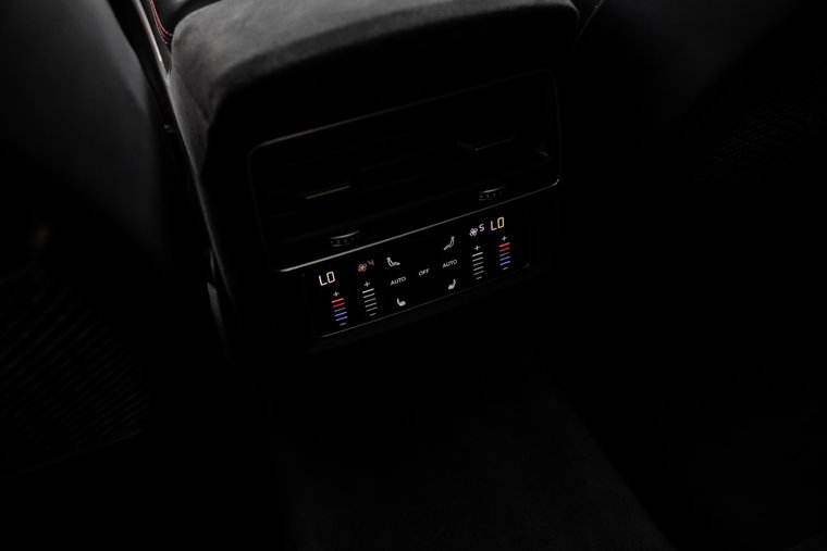 Vehicle Image 38