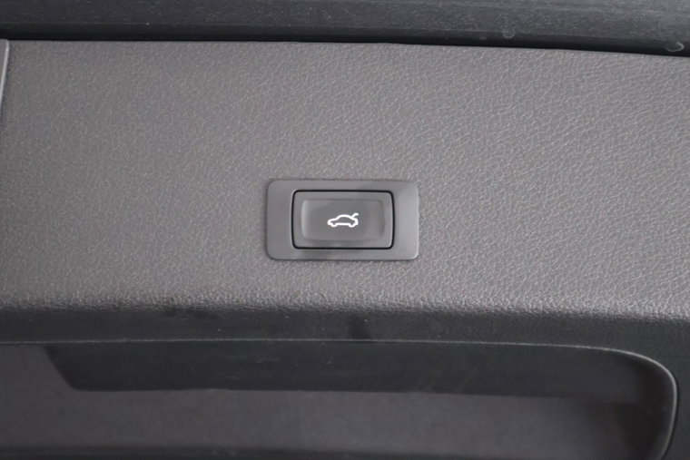 Vehicle Image 41