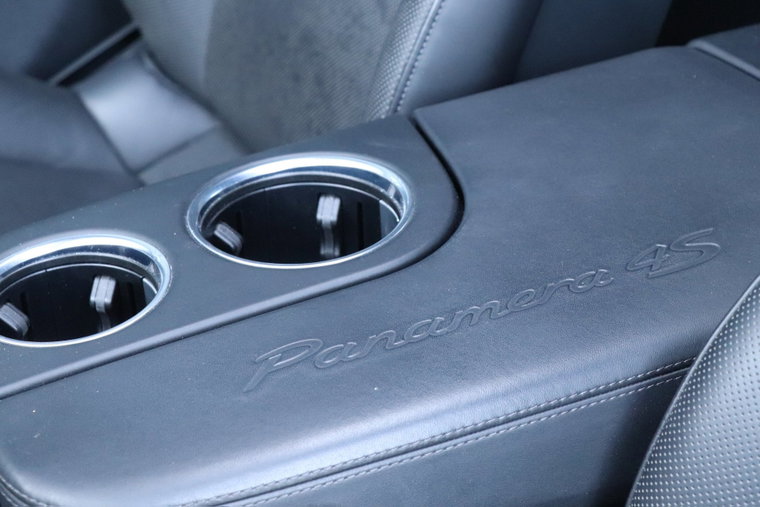 Vehicle Image 14