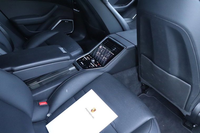 Vehicle Image 30