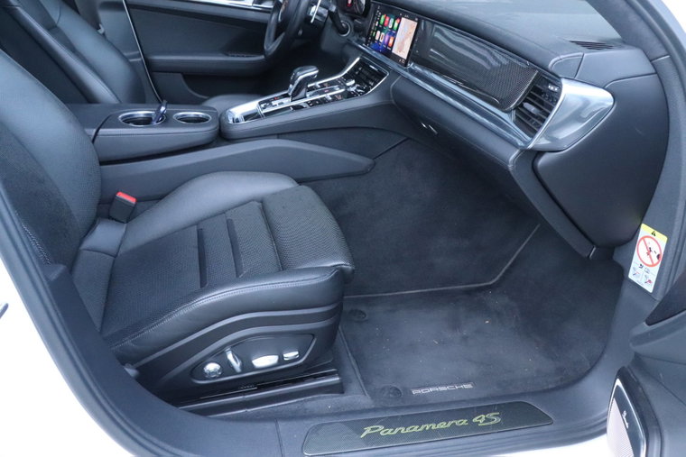 Vehicle Image 33