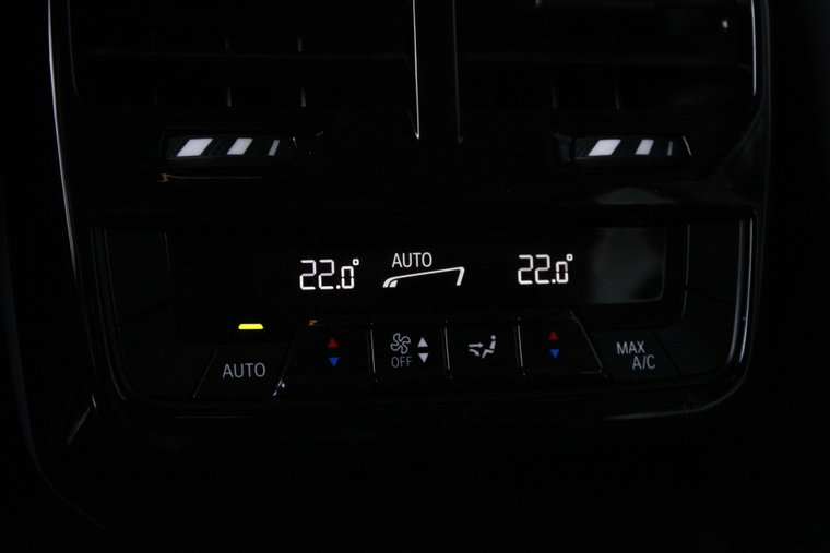 Vehicle Image 39