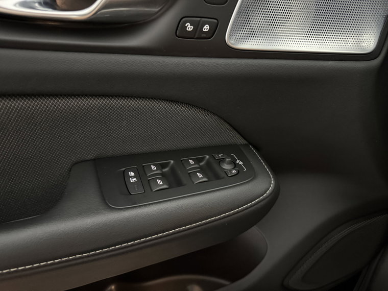 Vehicle Image 45