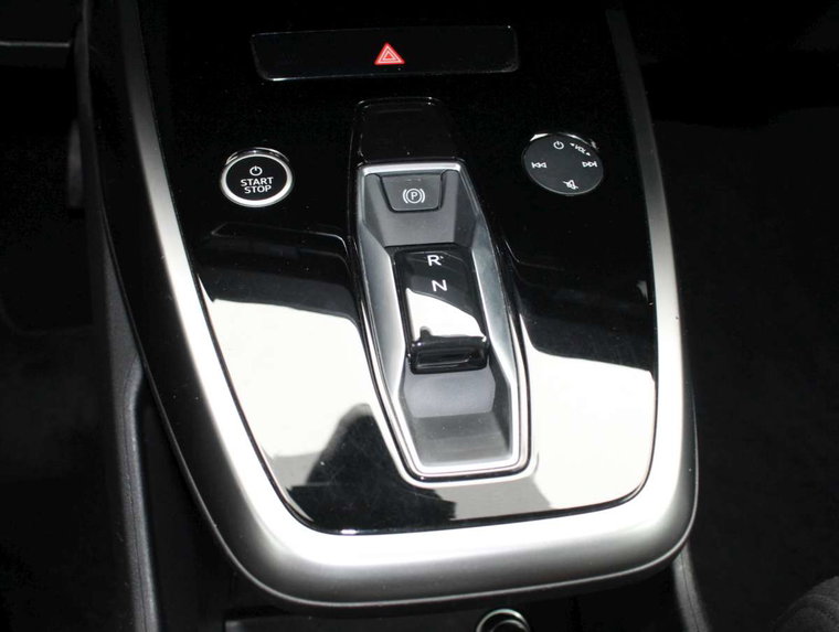 Vehicle Image 34