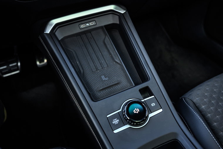 Vehicle Image 32