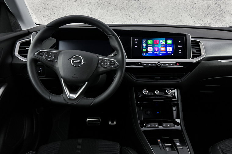 Vehicle Image 12