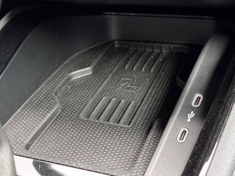 Vehicle Image 27