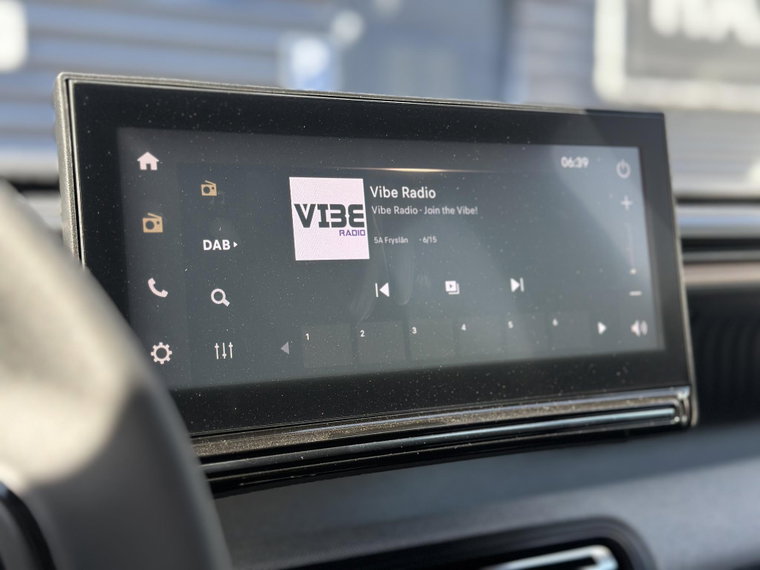 Vehicle Image 18
