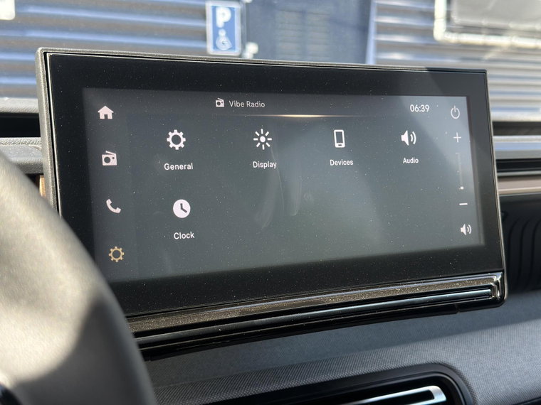 Vehicle Image 20
