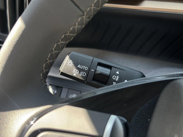 Vehicle Image 33