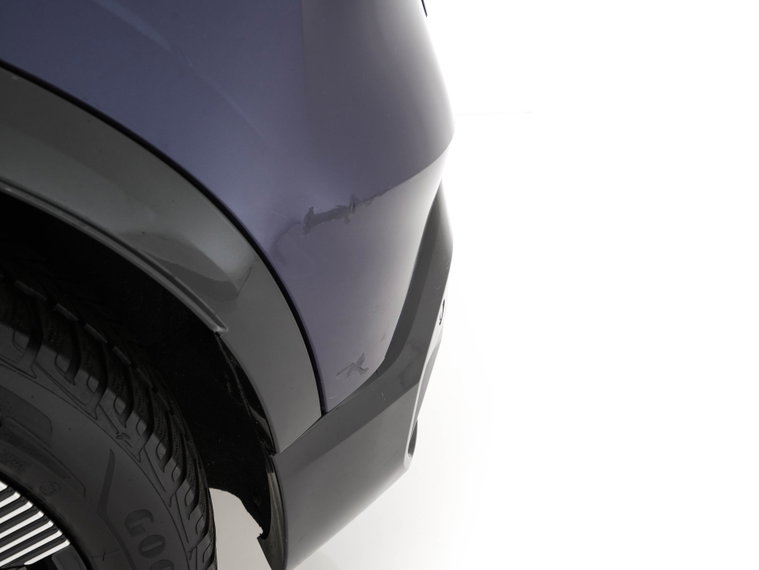 Vehicle Image 32