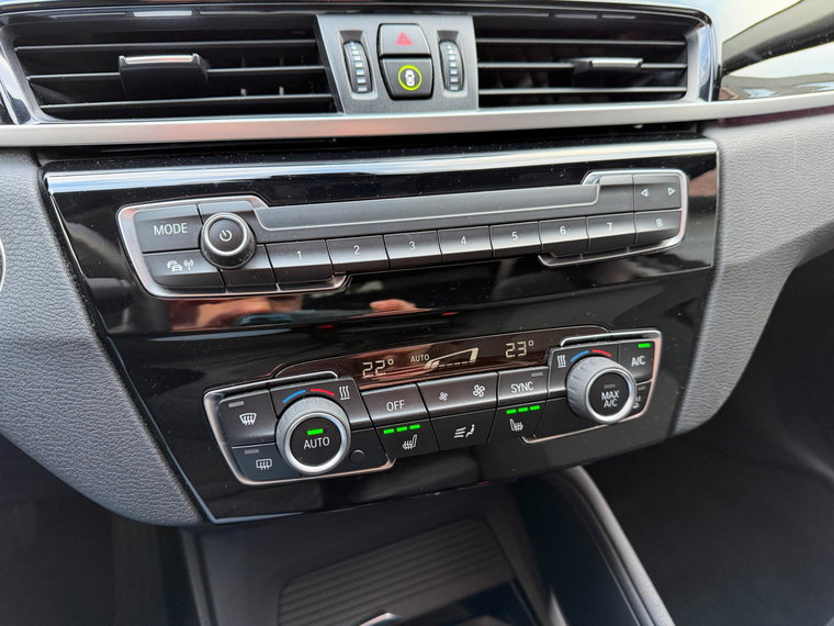 Vehicle Image 28