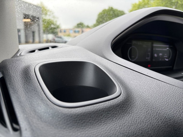 Vehicle Image 37