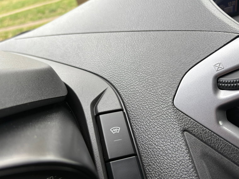 Vehicle Image 35