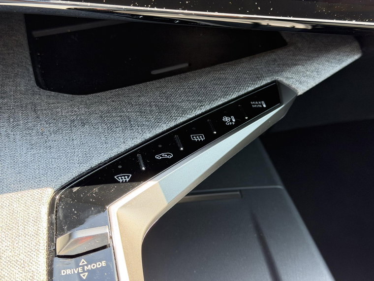 Vehicle Image 39