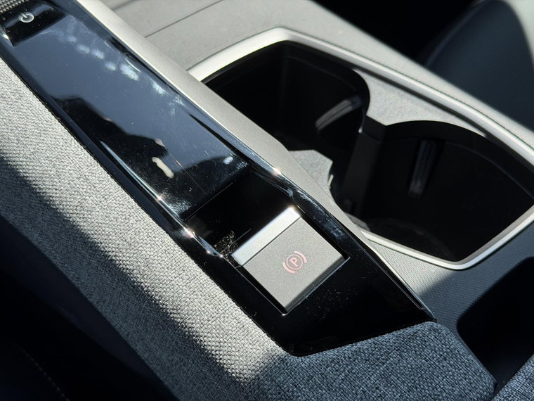 Vehicle Image 41