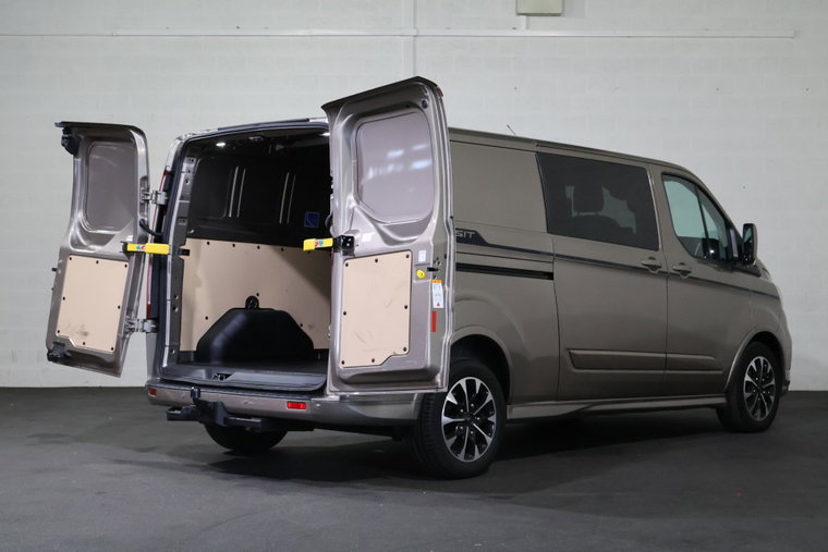 Vehicle Image 11
