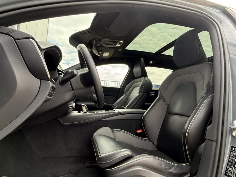 Vehicle Image 31