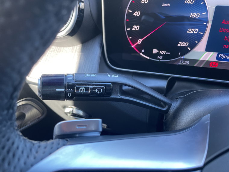 Vehicle Image 34