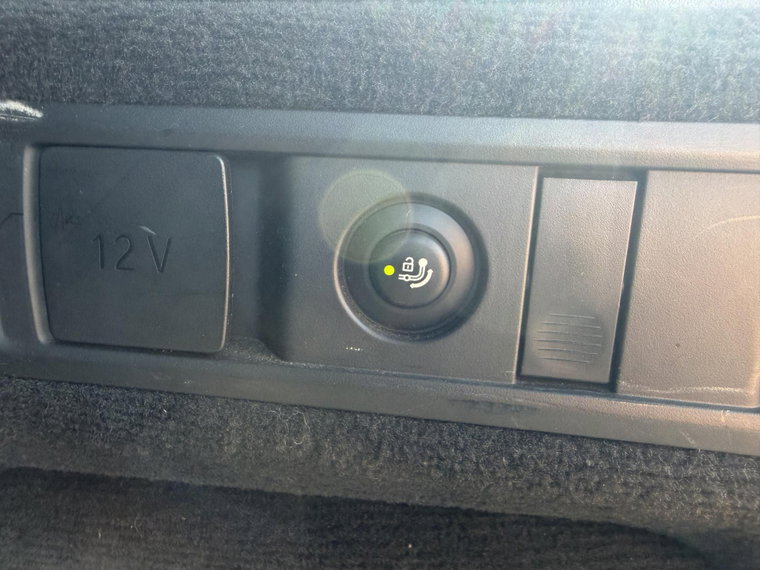 Vehicle Image 34