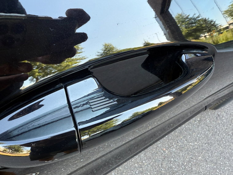 Vehicle Image 35