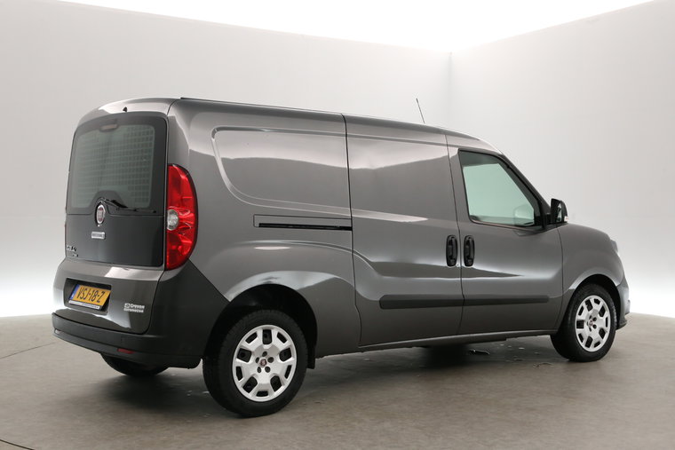 Vehicle Image 28
