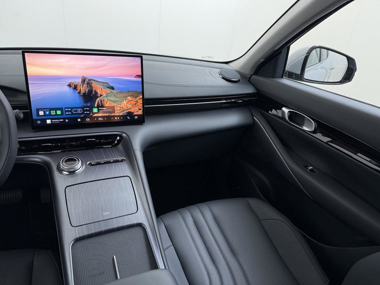 Vehicle Image 19