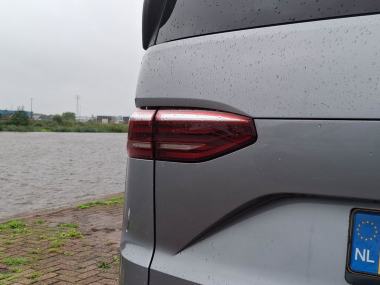 Vehicle Image 35