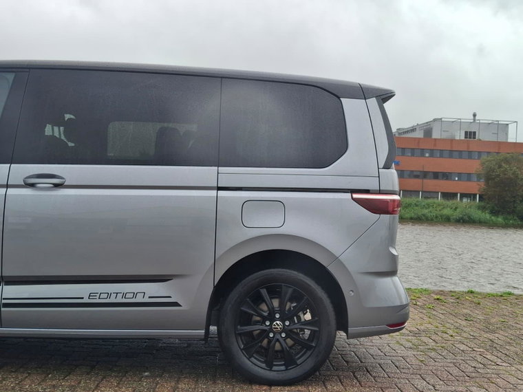 Vehicle Image 49