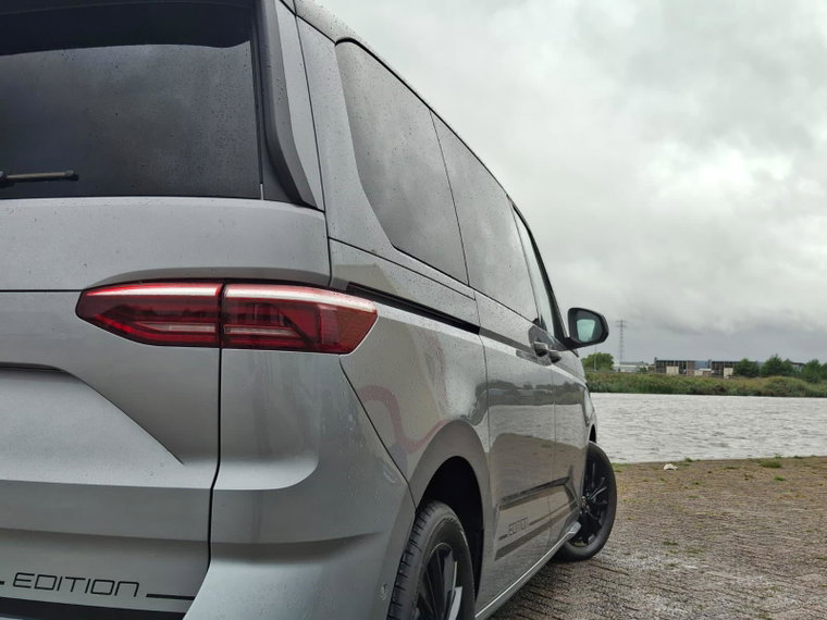 Vehicle Image 60