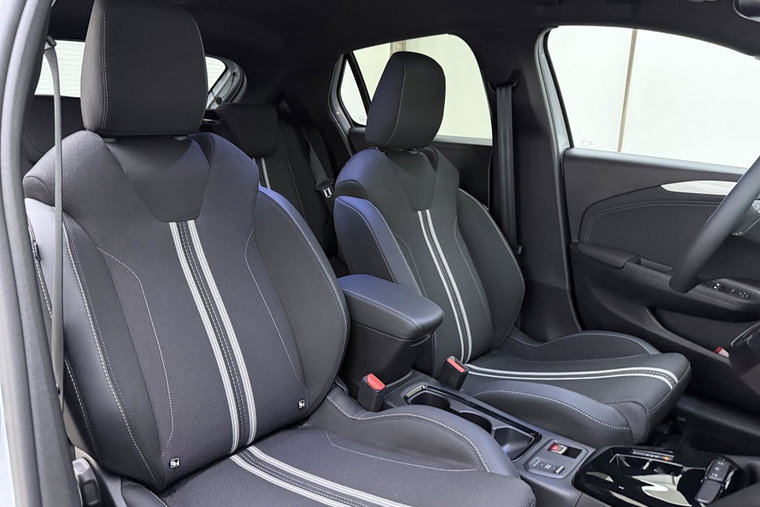 Vehicle Image 15