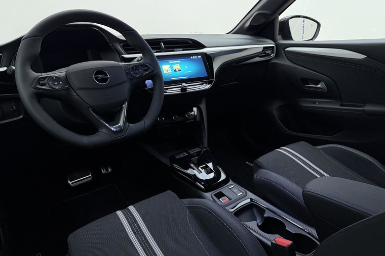 Vehicle Image 16