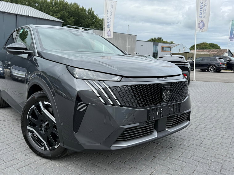 Vehicle Image 28