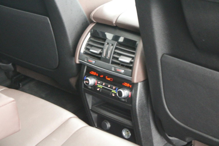 Vehicle Image 39