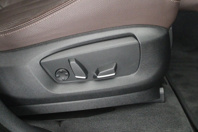 Vehicle Image 41