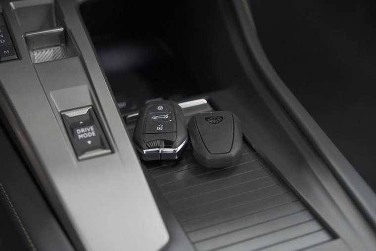 Vehicle Image 15