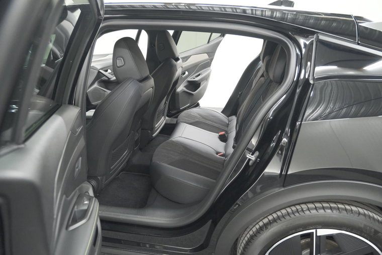 Vehicle Image 37
